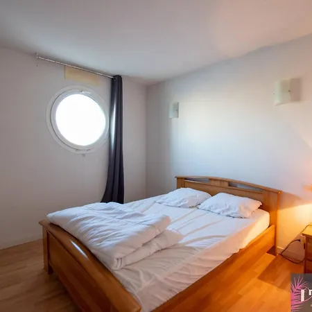 Grand Duplex Avec Terrasse Et Piscine - Fr-1-825-62 * Ла-Рошель