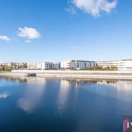 Grand Duplex Avec Terrasse Et Piscine - Fr-1-825-62 * Ла-Рошель