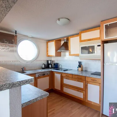 Grand Duplex Avec Terrasse Et Piscine - Fr-1-825-62 Ла-Рошель